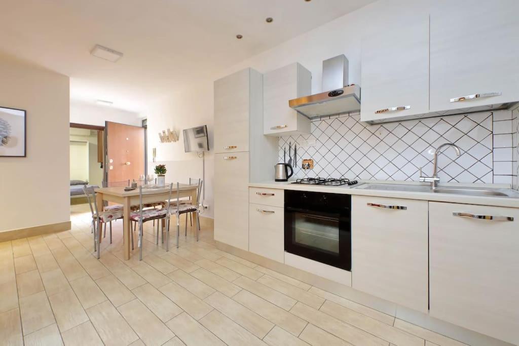 Vatican Flat Spacious Cozy With Court Rome Exterior photo