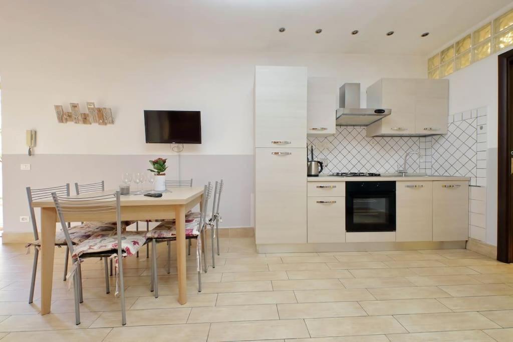 Vatican Flat Spacious Cozy With Court Rome Exterior photo
